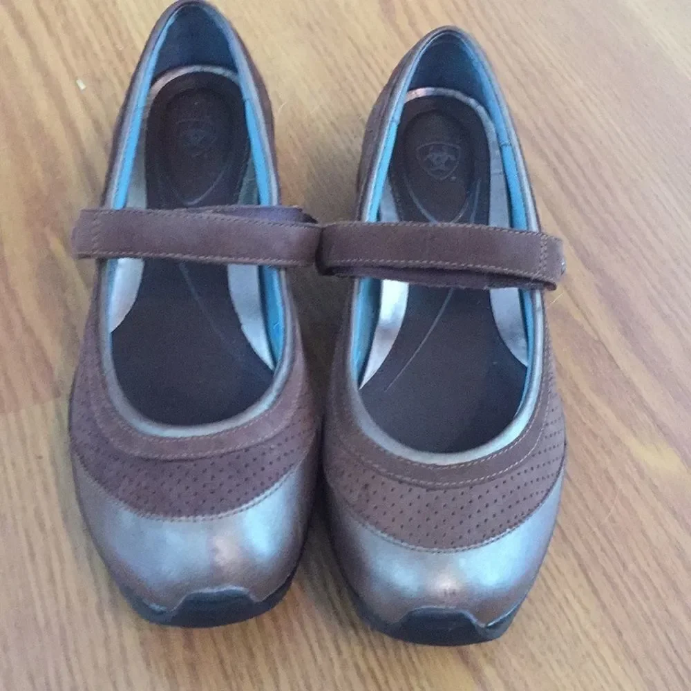 Ariat copper & brown Mary Janes sz 9.5 B